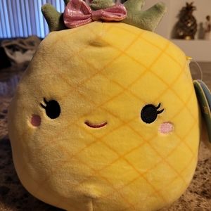 Lulu the pineapple